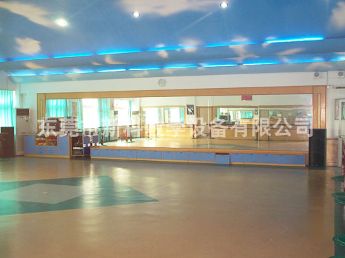 <a href='http://www.jim4jesus.com/chanpin/59-1.html' target='1' style='font-size:18px; font-weight:bold; color:#000000;'>舞蹈室</a>2