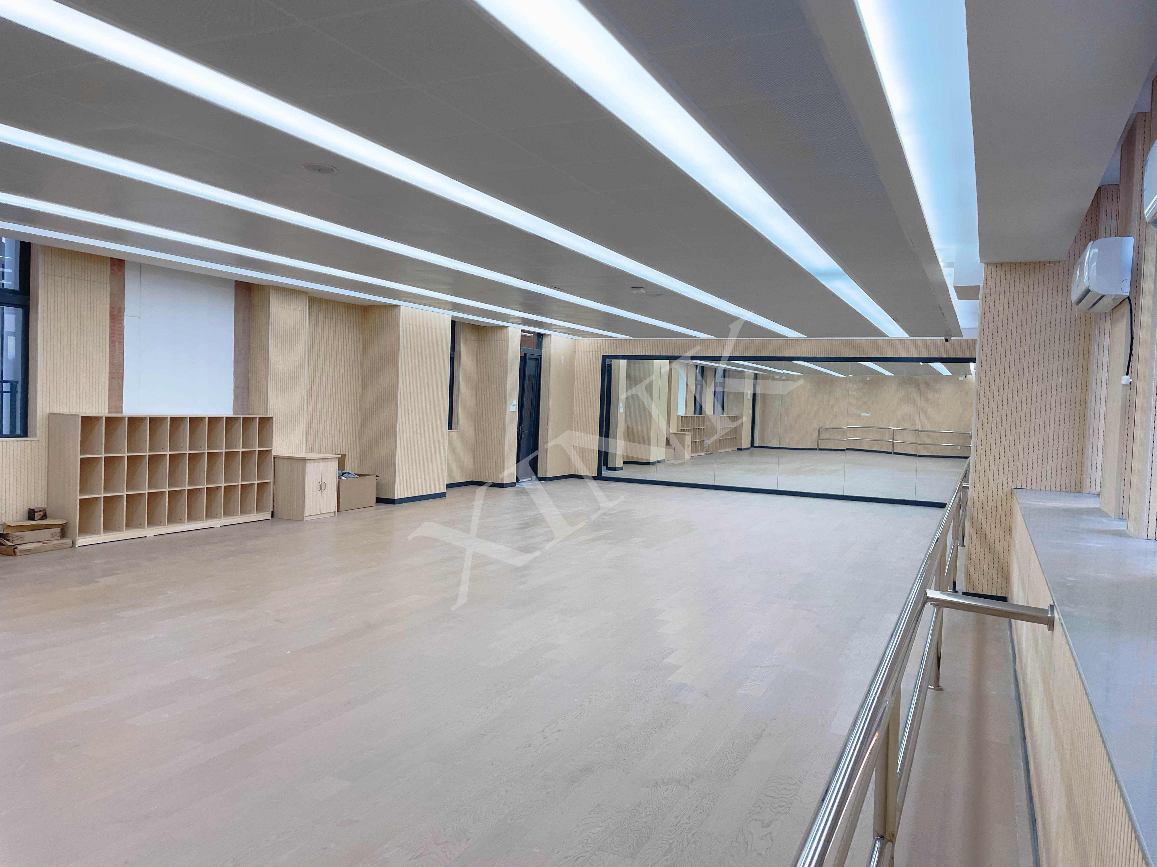 <a href='http://www.jim4jesus.com/chanpin/59-1.html' target='1' style='font-size:18px; font-weight:bold; color:#000000;'>舞蹈室</a>