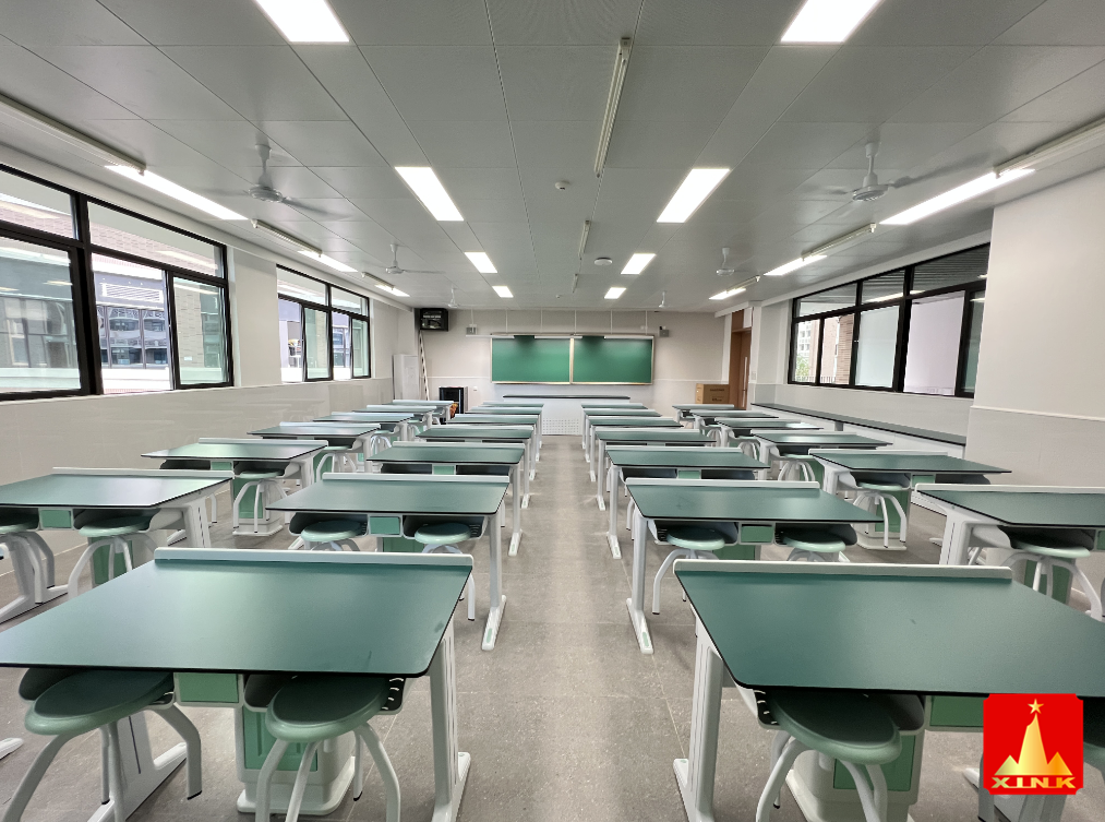 <a href='http://www.jim4jesus.com/' target='1' style='font-size:14px; font-weight:bold; color:#0080ff;'>物理實驗室</a>