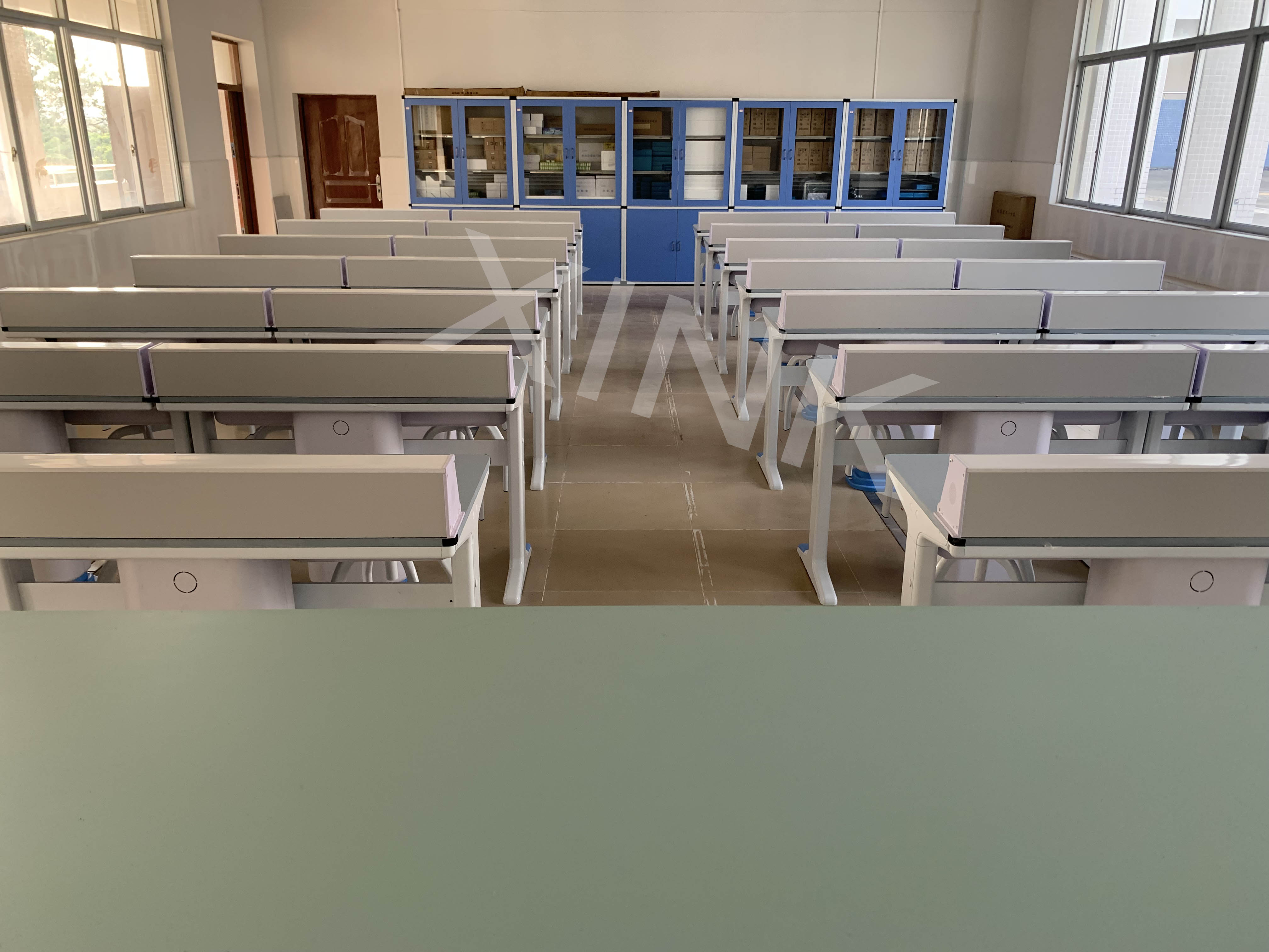 電學<a href='http://www.jim4jesus.com/' target='1' style='font-size:14px; font-weight:bold; color:#0080ff;'>物理實驗室</a>