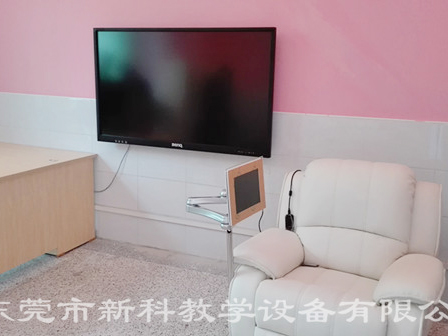 <a href='http://www.jim4jesus.com' target='1' style='font-size:14px; font-weight:bold; color:#0080ff;'>心理咨詢室</a>布置