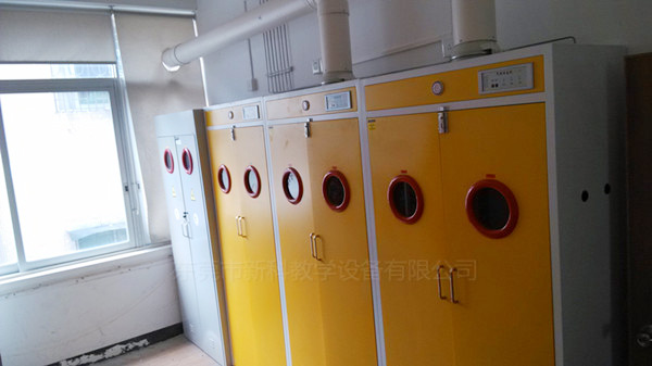 <a href='http://www.jim4jesus.com/products/67-1.html' target='1' style='font-size:18px; font-weight:bold; color:#000000;'>氣瓶柜</a>案例